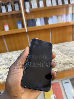 Apple iPhone 11 64 GB Black