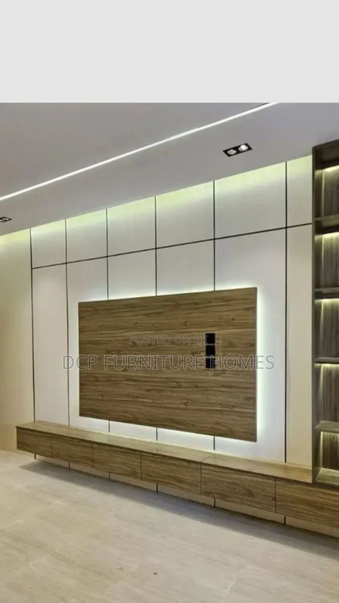 Highgloss TV Console