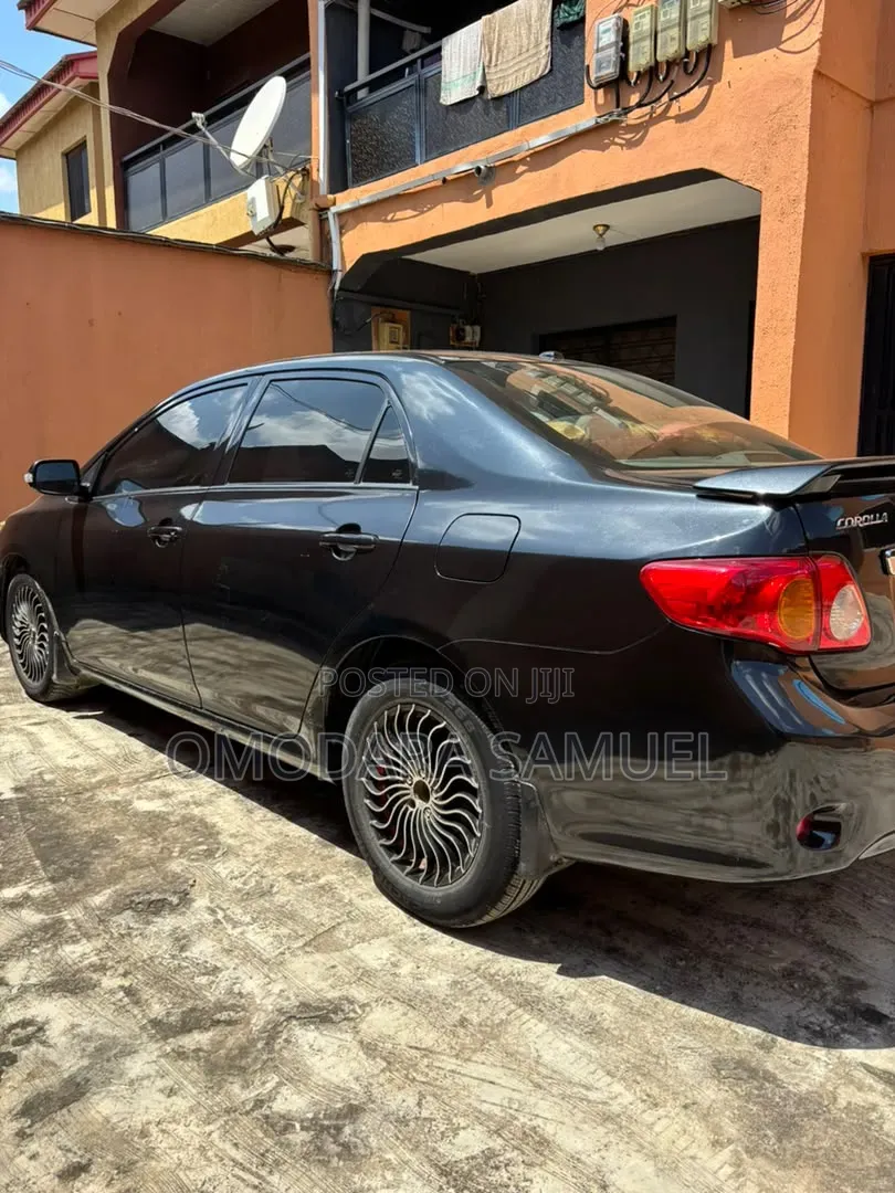 Toyota Corolla 2009 Black