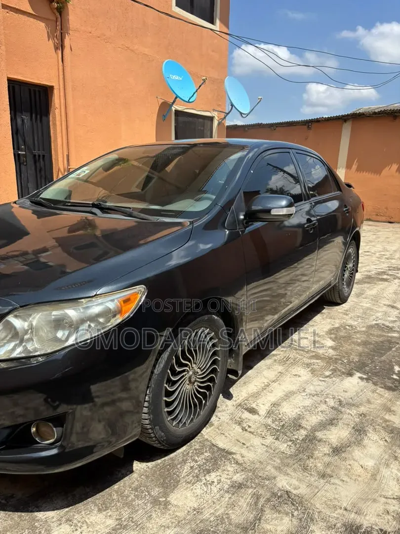 Toyota Corolla 2009 Black