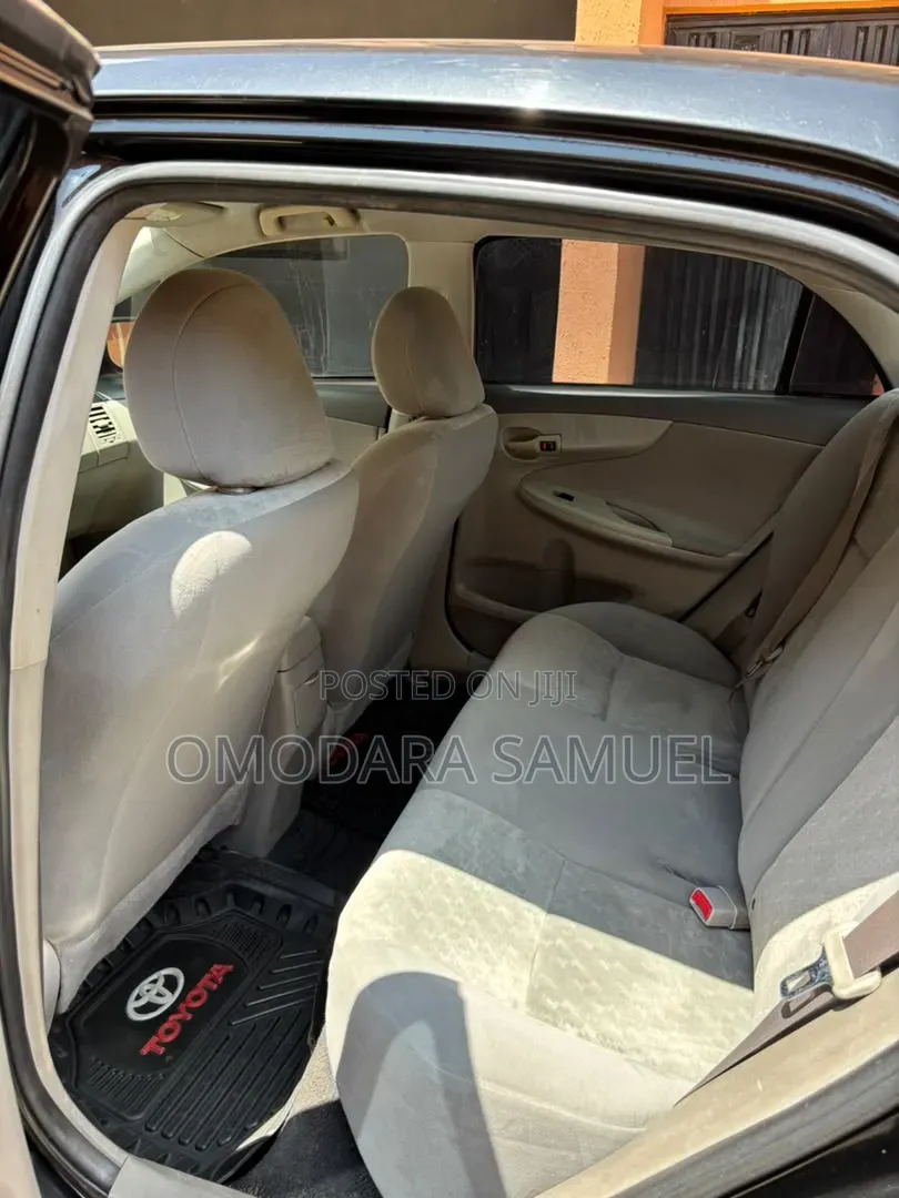 Toyota Corolla 2009 Black