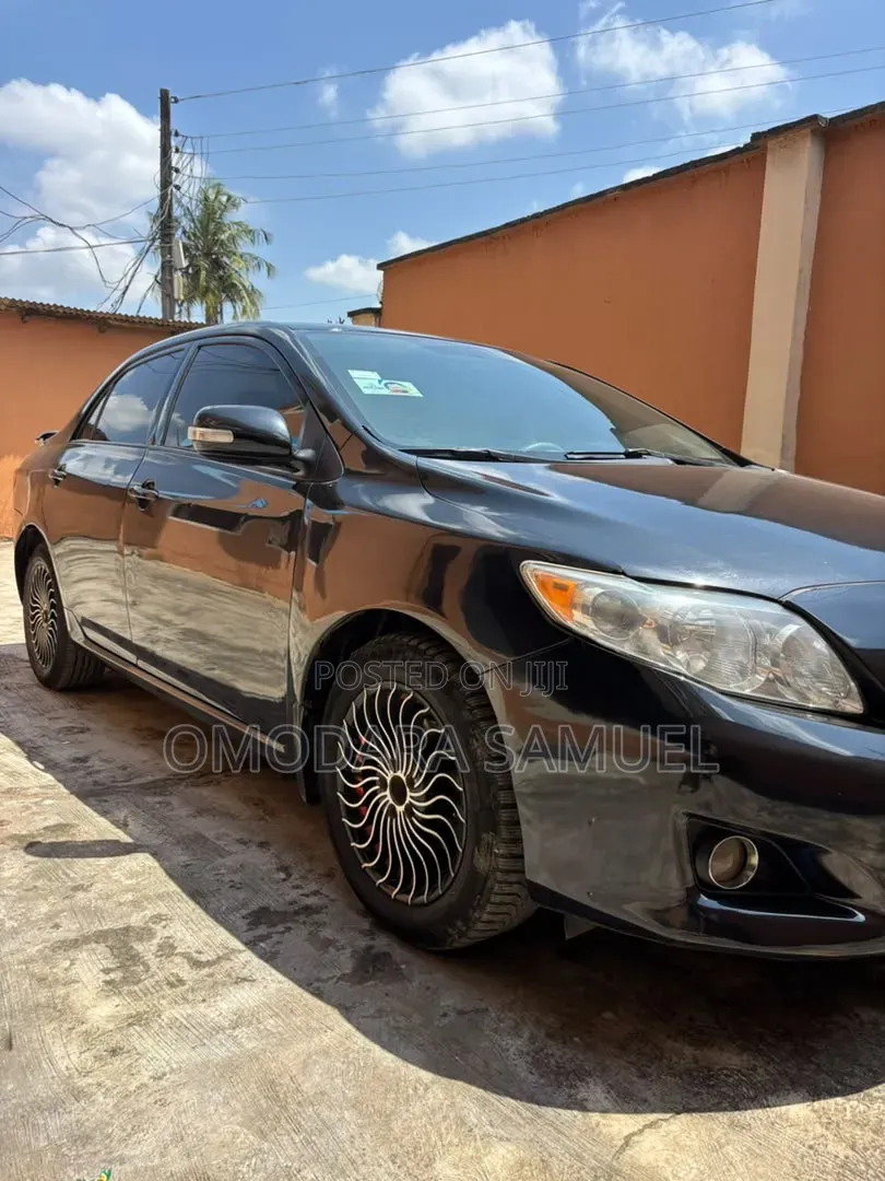 Toyota Corolla 2009 Black