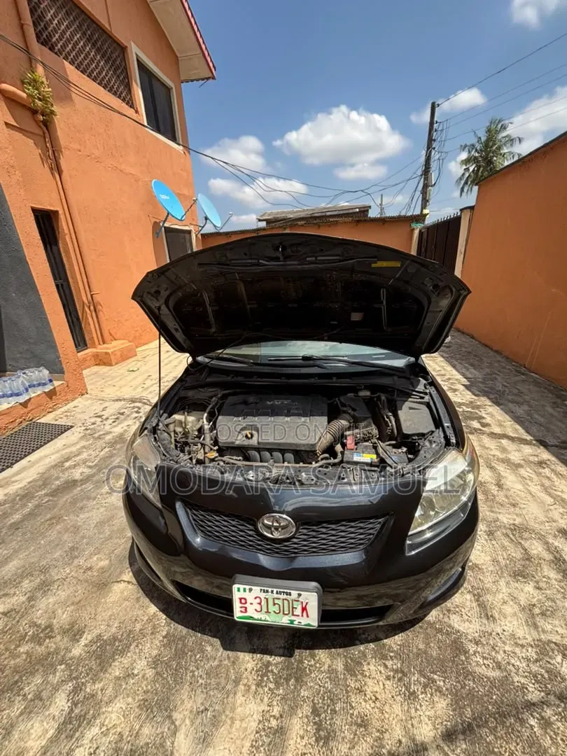 Toyota Corolla 2009 Black