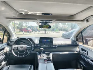 Toyota Sienna 2023 Gray