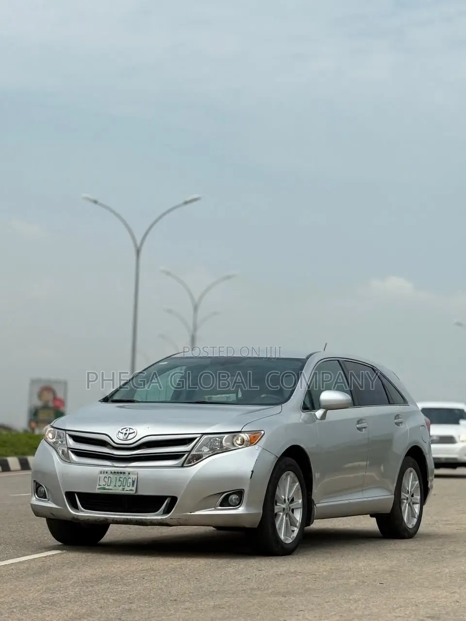 Toyota Venza LE 2011 Silver