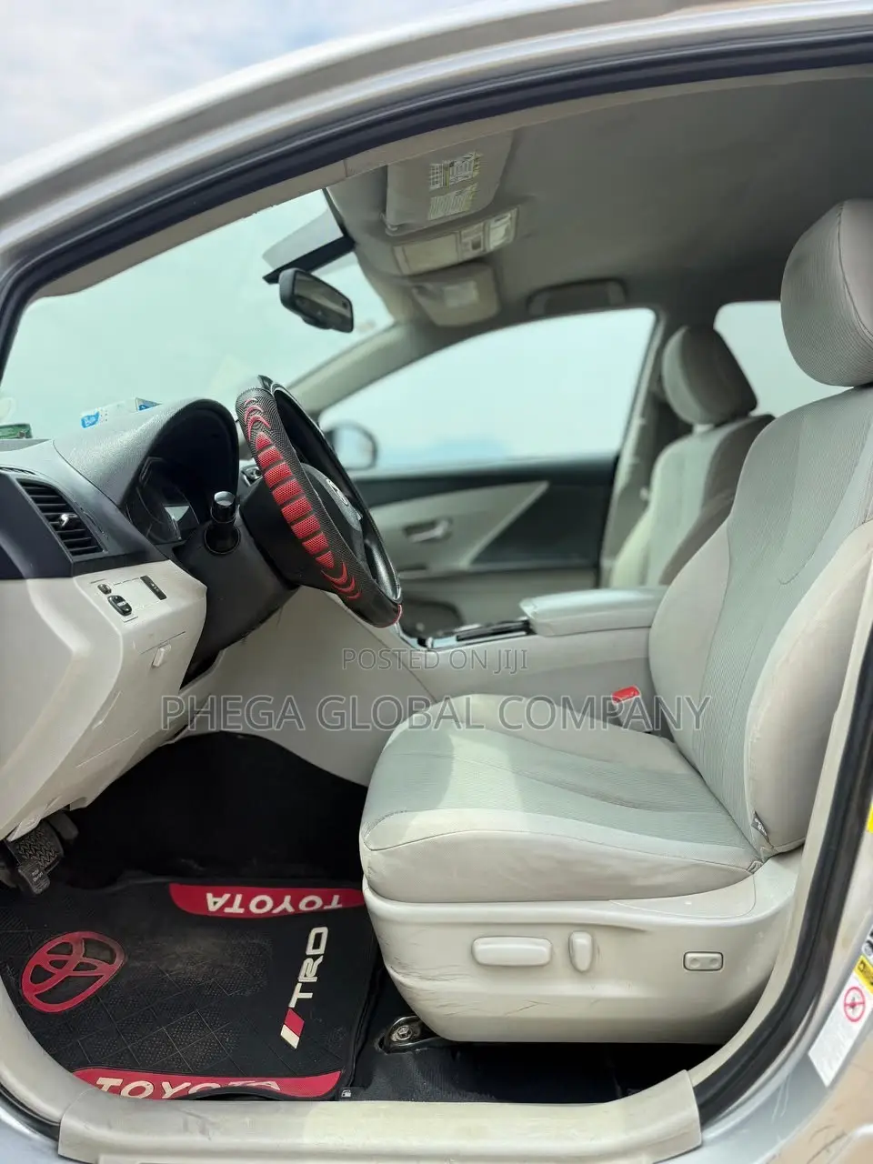 Toyota Venza LE 2011 Silver