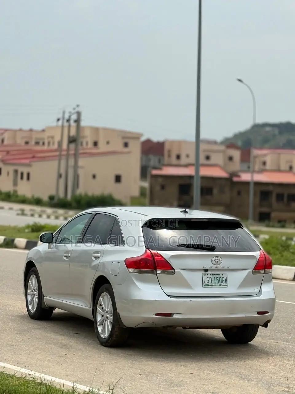Toyota Venza LE 2011 Silver