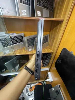 Laptop Dell Latitude 5400 8GB Intel Core i5 SSD 256GB