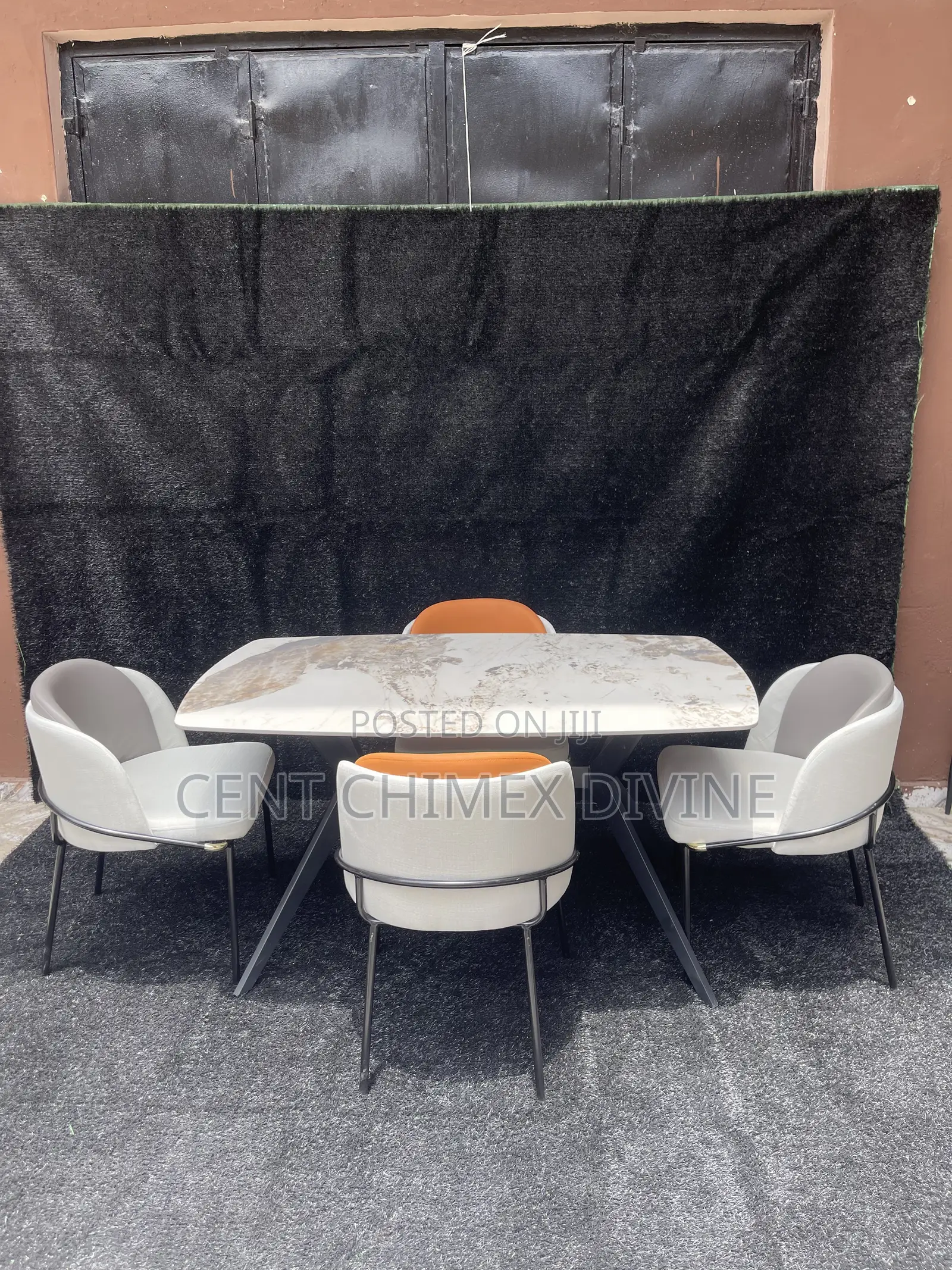 High Quality Dinning by 4 Seater