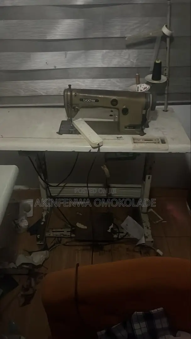 Industrial Sewing Machine