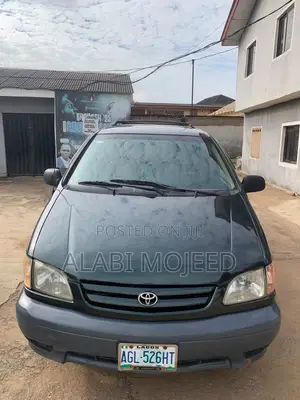 Toyota Sienna CE 2001 Green
