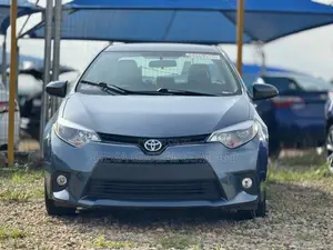 Toyota Corolla LE 4dr Sedan (1.8L 4cyl CVT) 2014 Gray