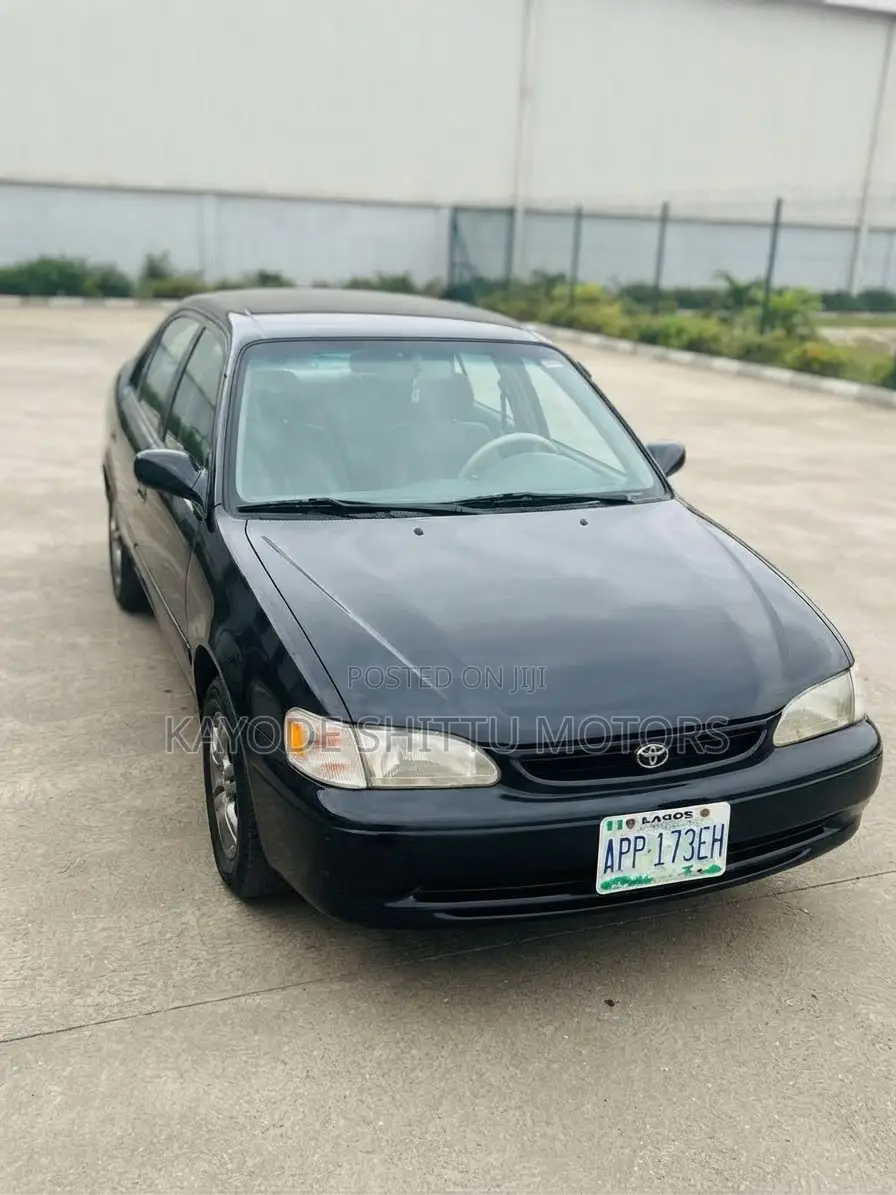 Toyota Corolla 1.9 D Sedan 2000 Black