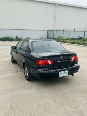 Toyota Corolla 1.9 D Sedan 2000 Black