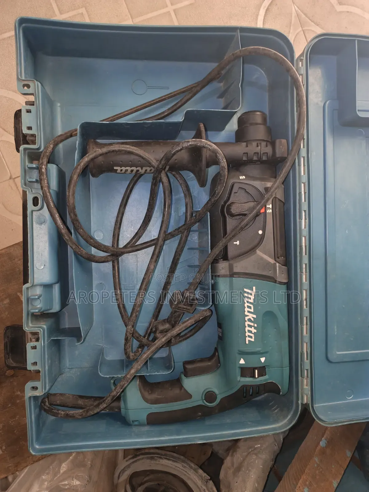 Makita Rotary Hammer (Tokunbo)