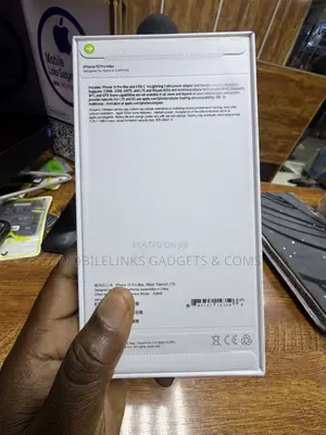 New Apple iPhone 15 Pro Max 1 TB Black