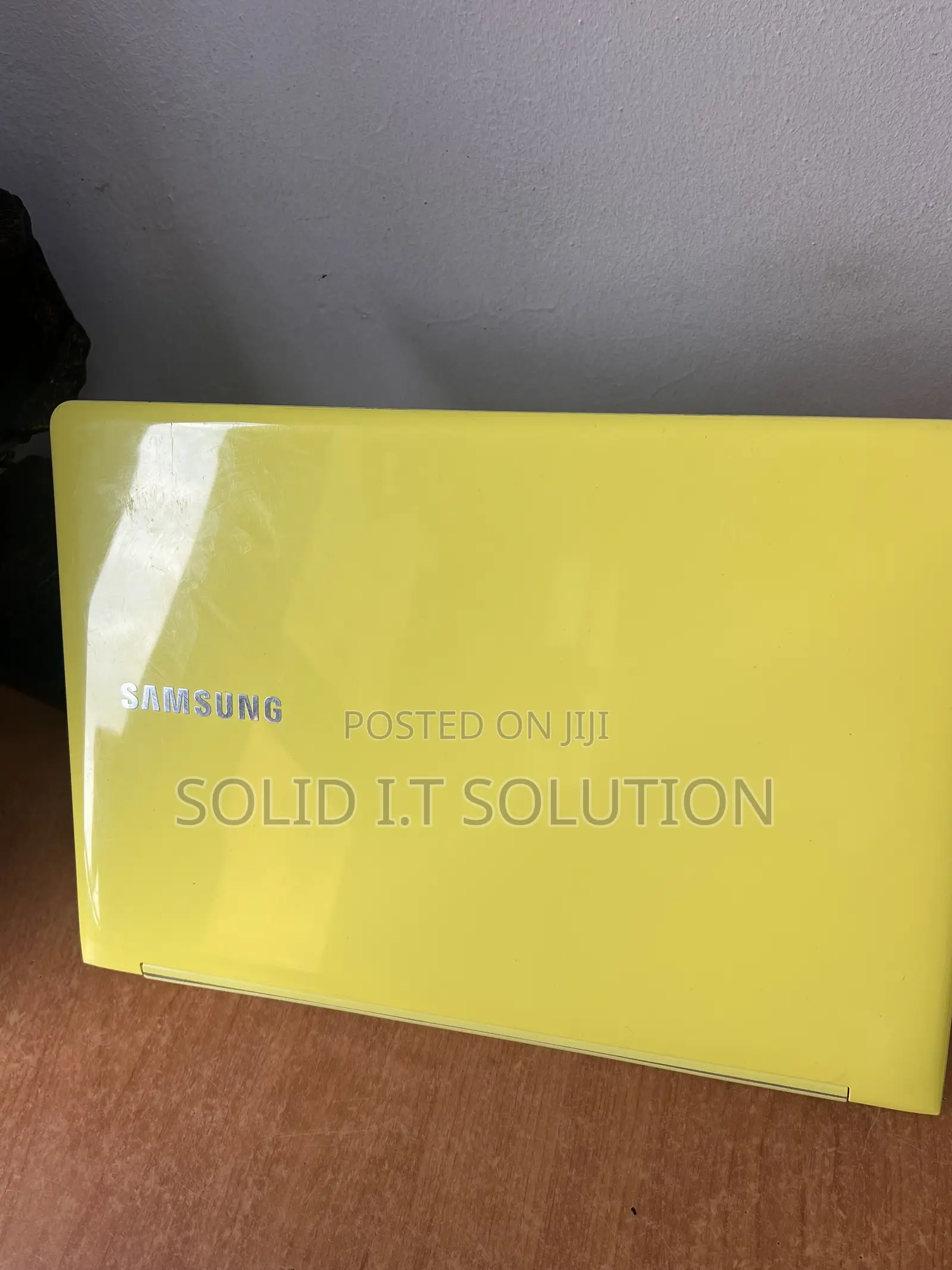 Laptop Samsung 4GB Intel Core i3 SSD 128GB