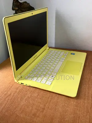 Laptop Samsung 4GB Intel Core i3 SSD 128GB