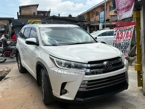 Toyota Highlander XLE V6 4x4 (3.5L 6cyl 6A) 2016 White
