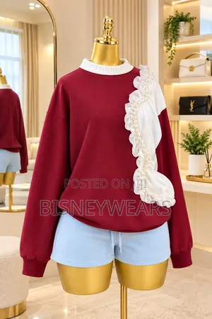 Sweatshirt
