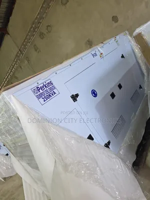 ☆Perkins Diesel Soundproof Generator Sp250kva 100%copper Coil