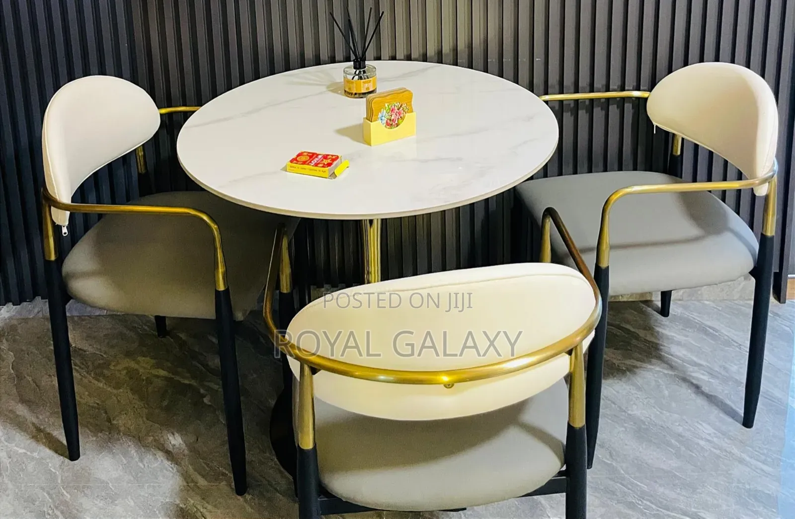 Lounge Chair and Table