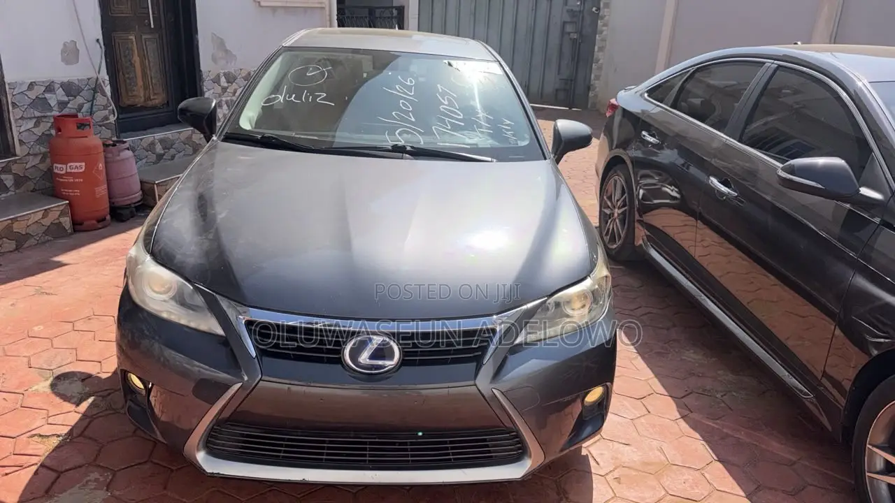 Lexus CT Base 2013 Gray