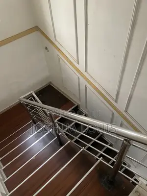 3bdrm Duplex in River Park, Kiami for rent