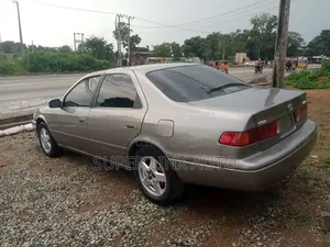 Toyota Camry 2002 Gold