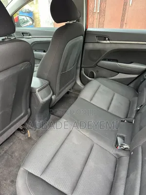 Hyundai Elantra 2016 Red