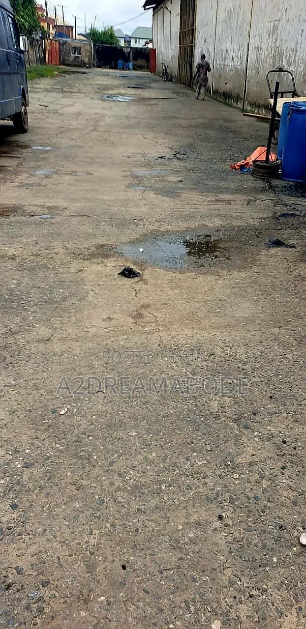 Exclusive Warehouse