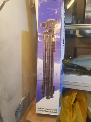Deluxe Video Tripod