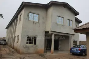Warehouse to Let