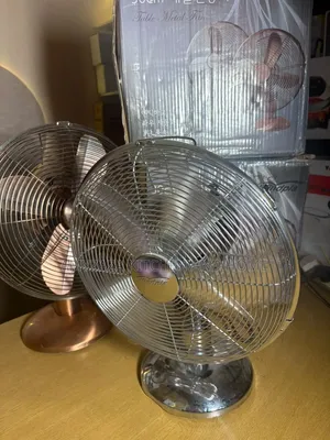 Windpia Chrome Metal Desk Fan, Retro-Style Aesthetic.