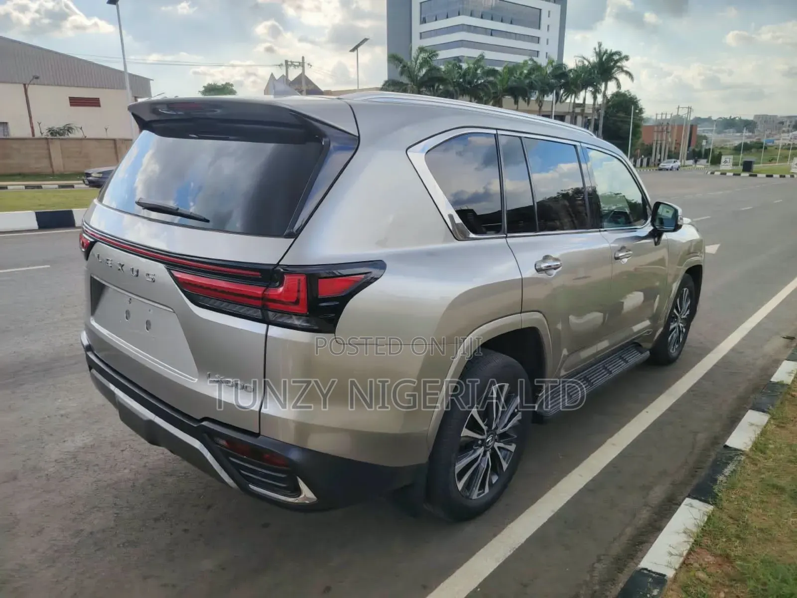 Lexus LX 2023 Gray