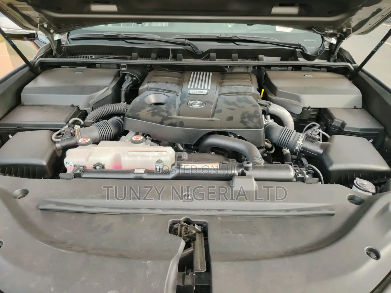 Lexus LX 2023 Gray