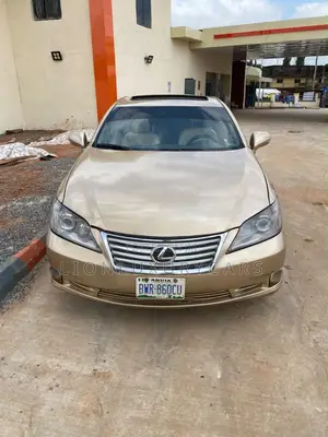 Lexus ES 350 2010 Gold