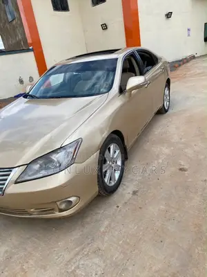 Lexus ES 350 2010 Gold