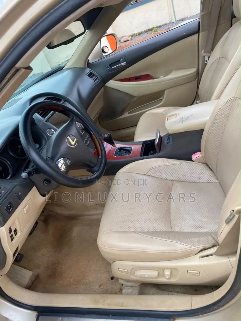 Lexus ES 350 2010 Gold