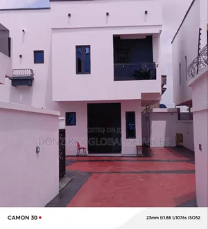 4bdrm Duplex in Ajao Estate for sale