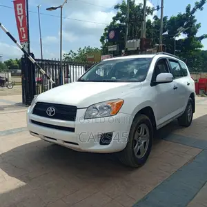 Toyota RAV4 2010 White