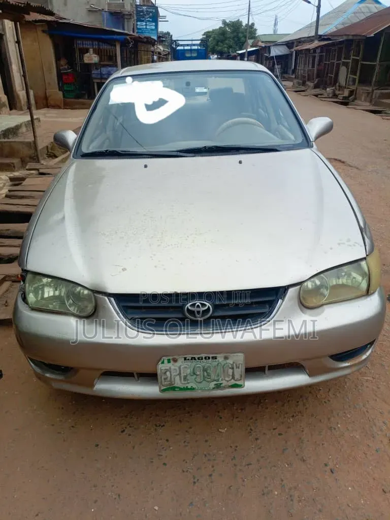 Toyota Corolla 2001 Silver