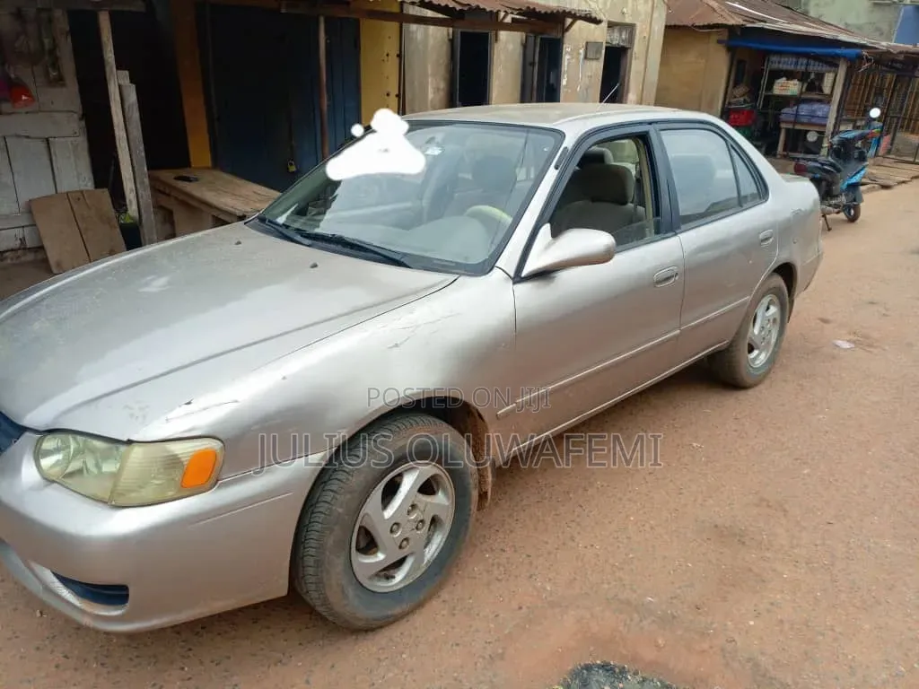 Toyota Corolla 2001 Silver