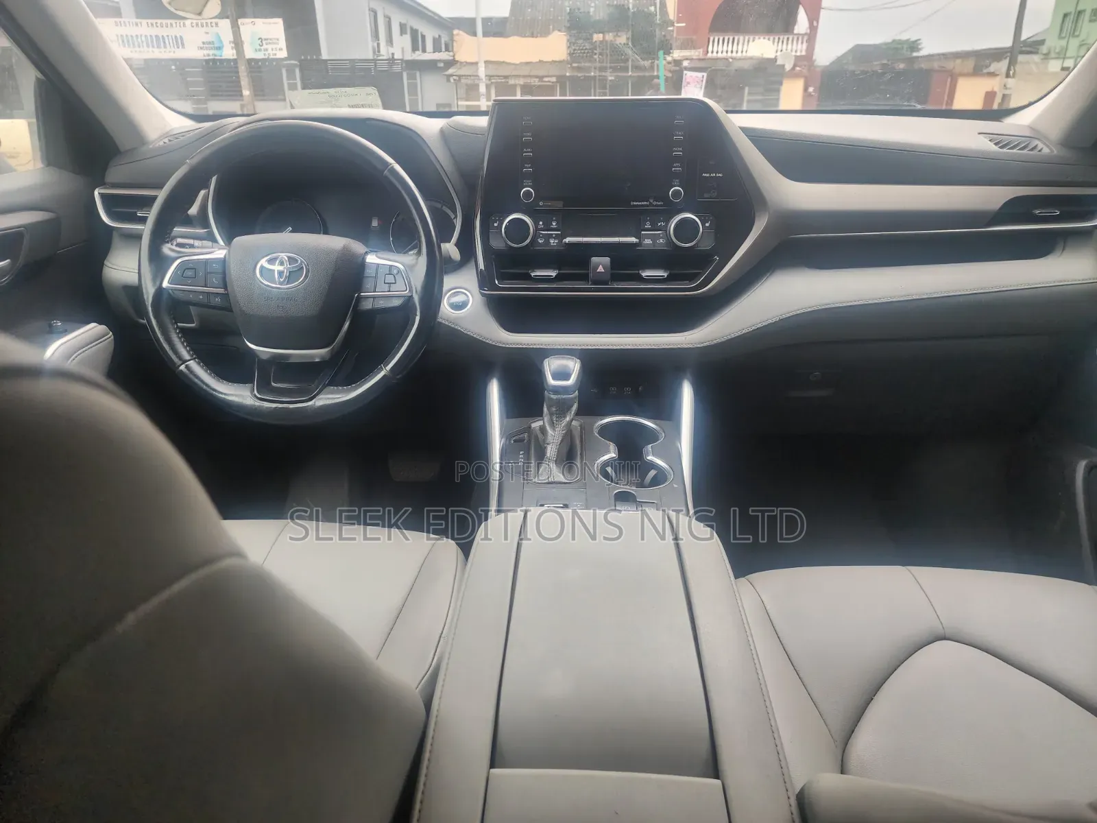 Toyota Highlander XLE AWD 2020 Gray