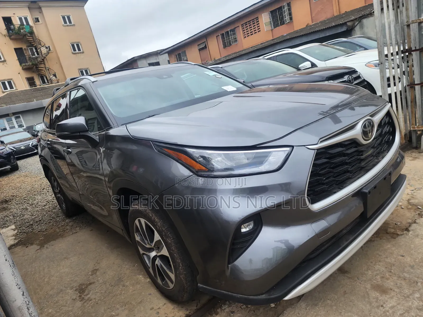 Toyota Highlander XLE AWD 2020 Gray