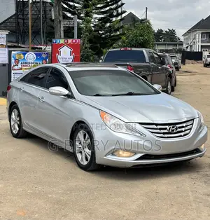 Hyundai Sonata Limited 2.0T Sedan (2.0L 4cyl 6A) 2011 Silver