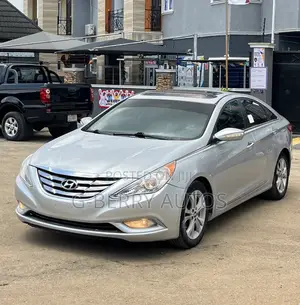 Hyundai Sonata Limited 2.0T Sedan (2.0L 4cyl 6A) 2011 Silver