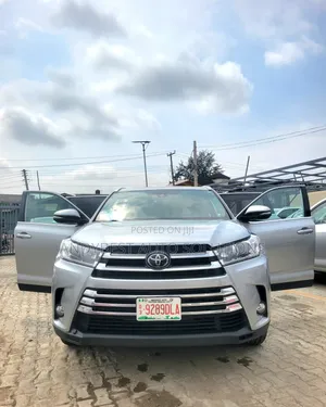 Toyota Highlander 2018 Silver