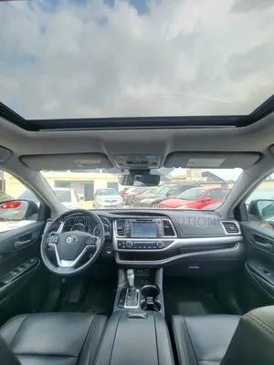Toyota Highlander 2018 Silver