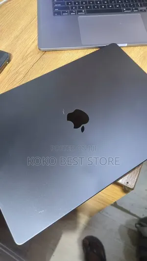 Laptop Apple MacBook Pro 2023 M3 Max 36GB Apple M3 Max SSD 1T